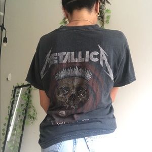 BRANDY MELVILLE METALLICA TEE 🖤🕊💙